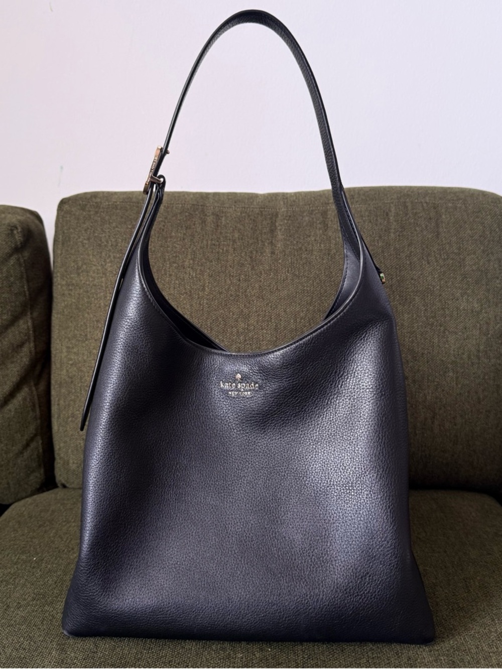 [SOLD] Kate Spade 454 large shoulder hobo bag